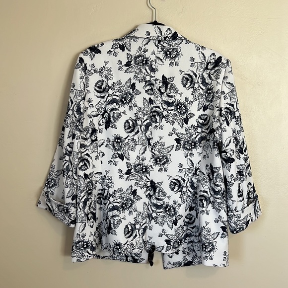 Nine West Floral Blazer NWOT - Picture 2 of 4